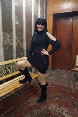 Elena, 50Австралія