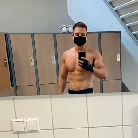 Roman, 34Україна