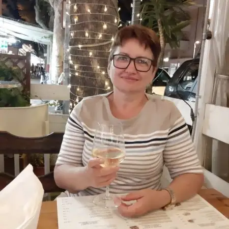 Elena, 54