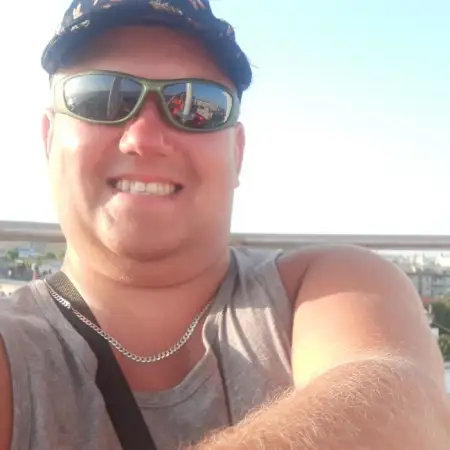 Andrey, 37