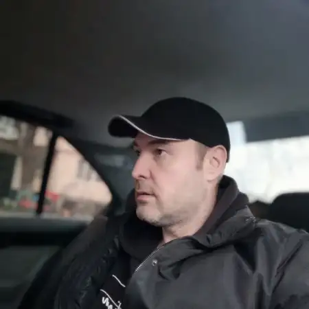 Alkksandr, 51США 
