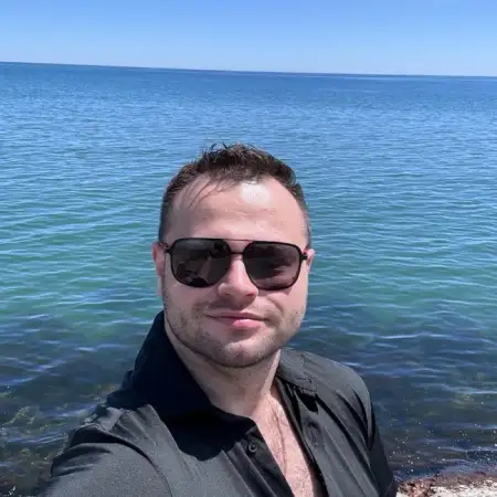 Max, 32Канада