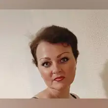 Veronika, 46