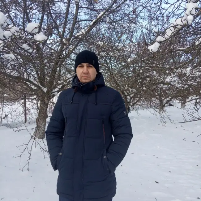 Dmitriy, 37