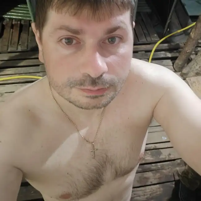 Anton, 38