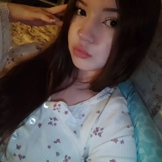 Katya · 22 ·           