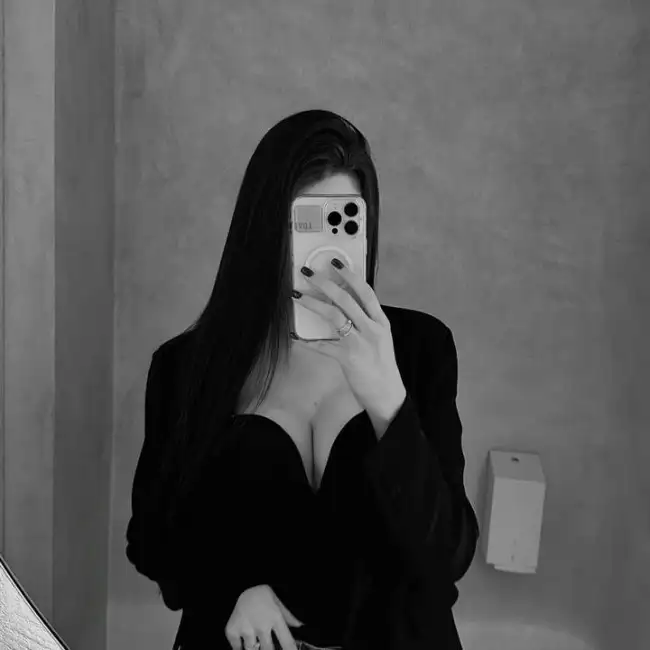 Katya · 23 ·           
